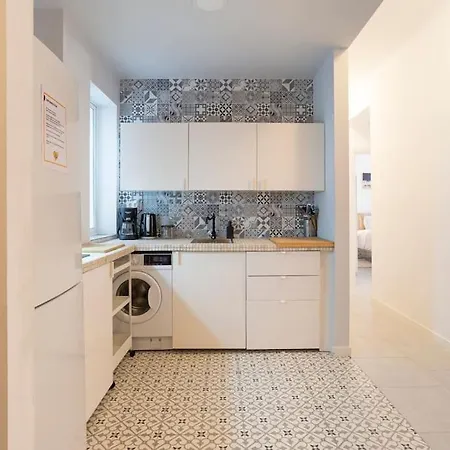 3 Bedroom Flat In Historic Centre 말라가