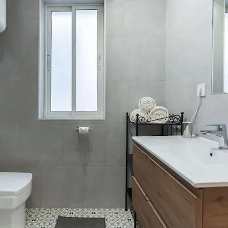 3 Bedroom Flat In Historic Centre * 말라가