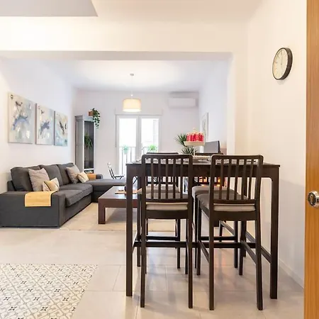 3 Bedroom Flat In Historic Centre * 말라가