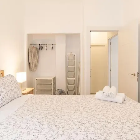 3 Bedroom Flat In Historic Centre 아파트