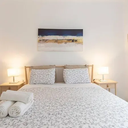 3 Bedroom Flat In Historic Centre 아파트 말라가